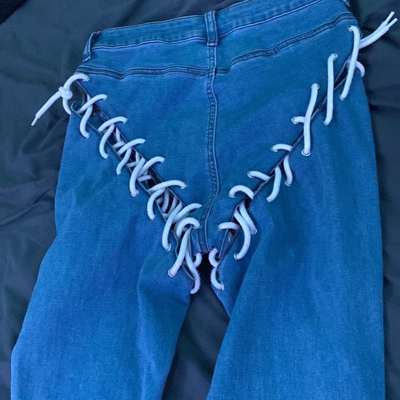 Laced pants front and back. Goes down to ankle. - Picture 2 of 2